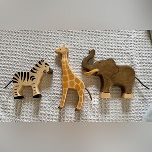 Holtziger Wodden Animal Figures Set of 3 Hand Painted Zebra Giraffe Elephant